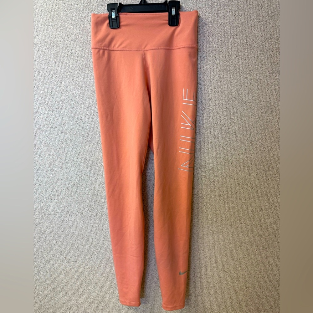 Nike Women’s Side Logo Full Length leggings.